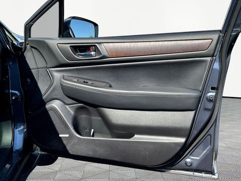 Used 2017 Subaru Outback 2.5i Limited image 28