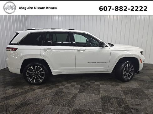 Used 2023 Jeep Grand Cherokee Overland AWD/4WD image 3