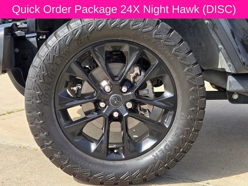 Used 2025 Jeep Gladiator Sport AWD/4WD image 12