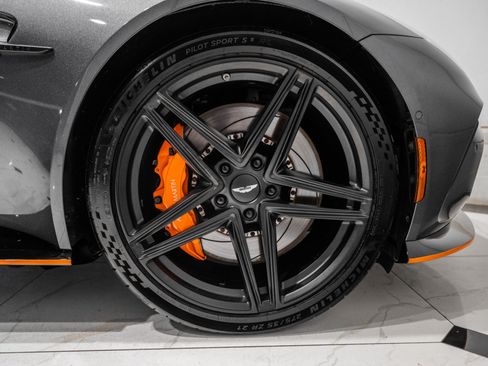 Used 2025 Aston Martin V8 Vantage Coupe RWD image 44