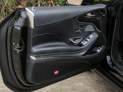 Used 2015 Mercedes-Benz S 550 4MATIC Coupe image 36