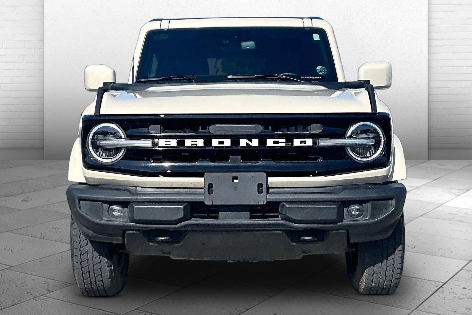 Used 2026 Ford Bronco Outer Banks AWD/4WD image 2