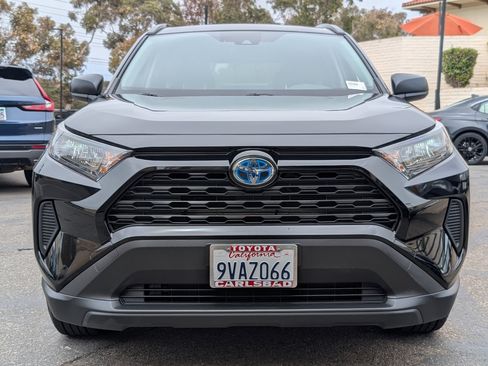 Used 2019 Toyota RAV4 LE w/ Carpet Mat Package AWD/4WD image 11