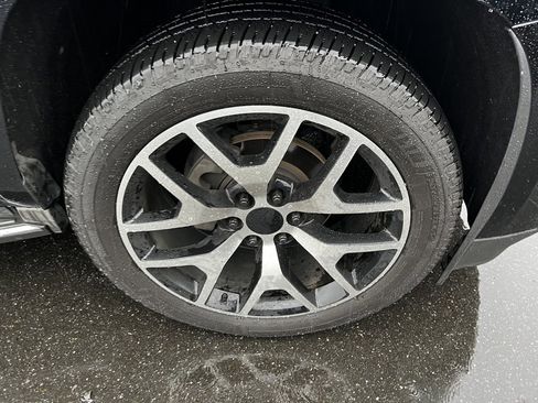 Used 2015 Cadillac Escalade Luxury image 6