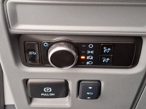 Used 2025 Ford F150 Lightning Flash image 27