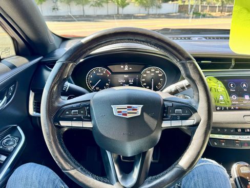 Used 2020 Cadillac XT4 Sport image 11