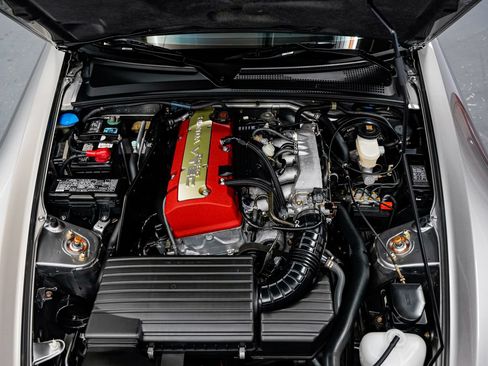 Used 2004 Honda S2000 image 39