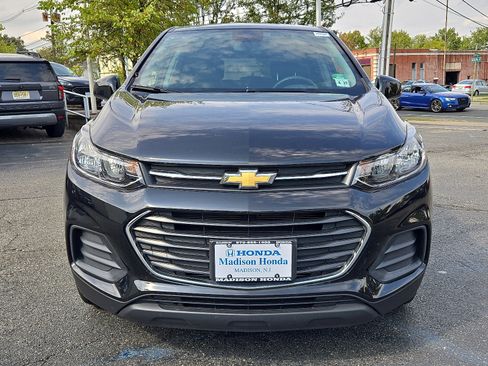 Used 2022 Chevrolet Trax LS w/ Tint and Cruise Package image 2