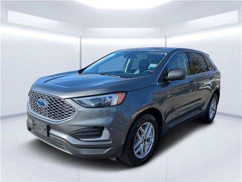 Used 2023 Ford Edge SEL image 7