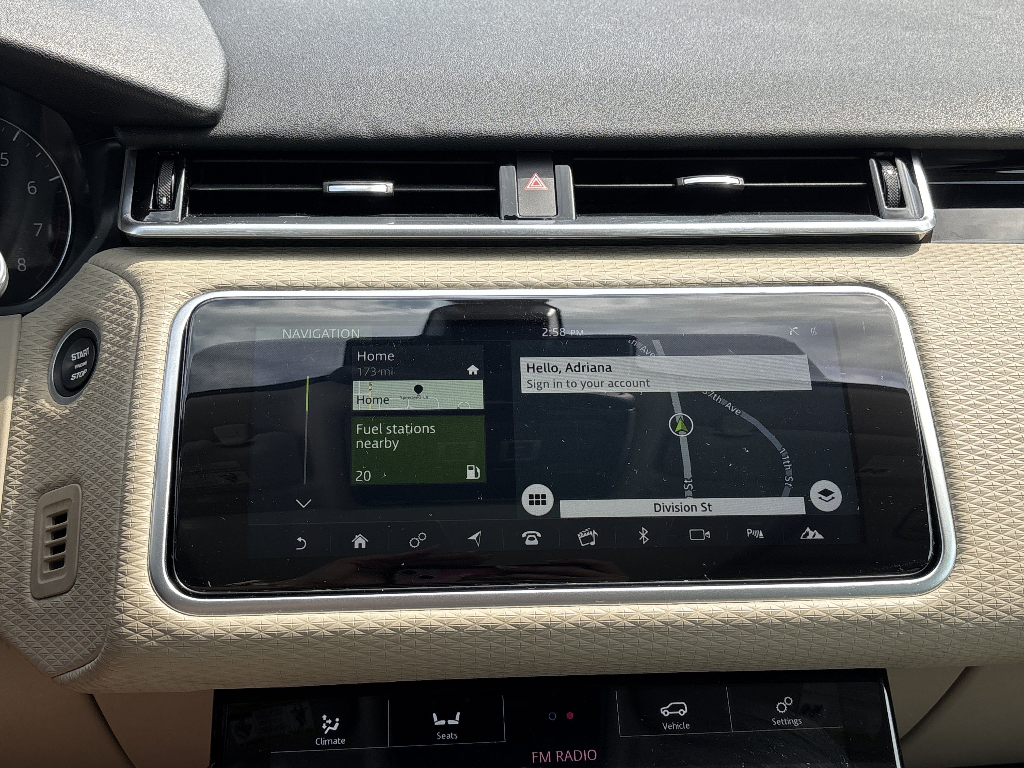 Used 2020 Land Rover Range Rover Velar S AWD/4WD image 23