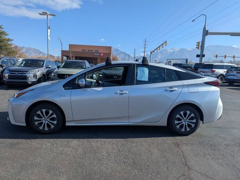 Used 2020 Toyota Prius AWD image 8