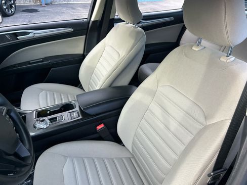 Used 2018 Ford Fusion S FWD image 12