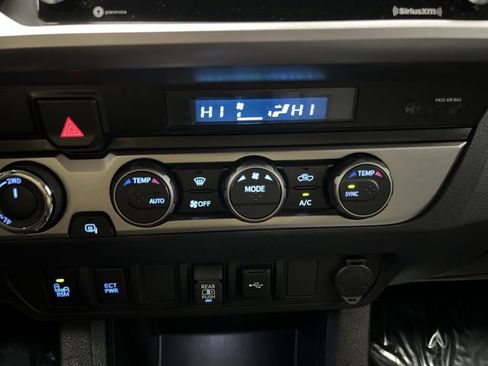 Used 2023 Toyota Tacoma SR5 w/ Technology Package AWD/4WD image 17