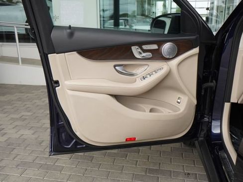 Used 2018 Mercedes-Benz GLC 300 4MATIC image 14