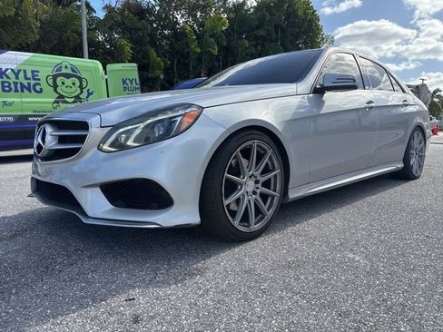 Used 2014 Mercedes-Benz E 350 4MATIC Sedan image 5