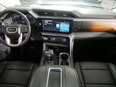 Certified 2022 GMC Sierra 1500 Denali w/ Denali Reserve Package AWD/4WD image 10