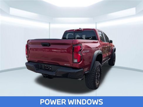 Used 2024 Chevrolet Colorado ZR2 w/ ZR2 Convenience Package III AWD/4WD image 5