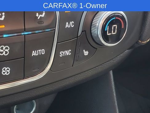 Certified 2021 Chevrolet Traverse LT w/ LPO, Floor Liner Package AWD/4WD image 25