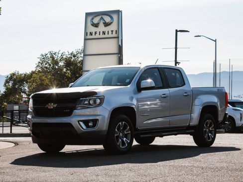 Used 2015 Chevrolet Colorado Z71 w/ LPO, Gearon Bar Package RWD image 1