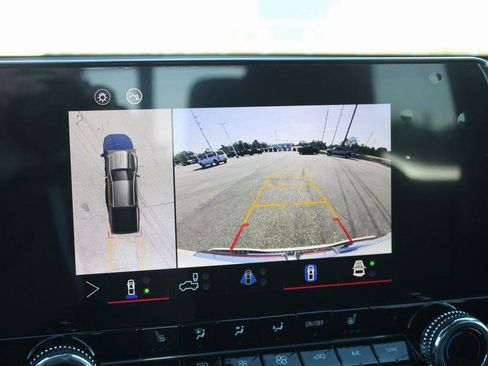 New 2025 GMC Canyon Elevation w/ Convenience Package image 10