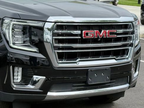 Used 2024 GMC Yukon XL SLT w/ SLT Premium Package AWD/4WD image 5