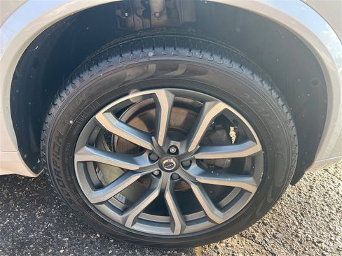 Used 2019 Volvo XC90 T6 Momentum w/ Advanced Package image 17