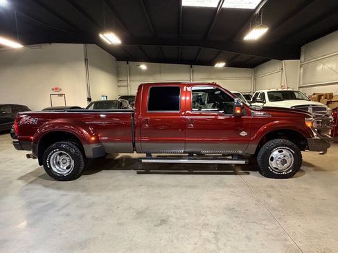 Used 2015 Ford F350 King Ranch w/ King Ranch w/Chrome Package image 4