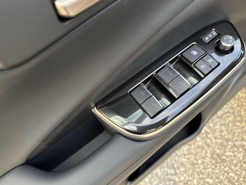 Used 2024 Toyota Crown XLE image 14