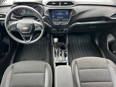 Used 2023 Chevrolet TrailBlazer LT w/ Convenience Package AWD/4WD image 13