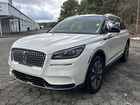 Used 2022 Lincoln Corsair Reserve w/ Equipment Group 201A image 3