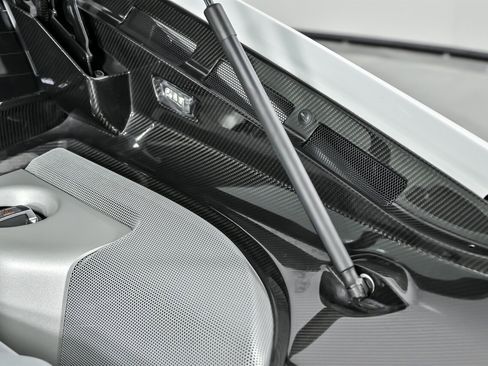 Used 2011 Audi R8 V10 image 20