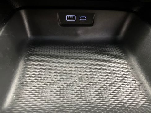 Used 2025 GMC Terrain Elevation image 44