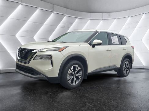 Used 2021 Nissan Rogue SV FWD image 1