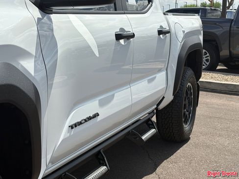New 2026 Toyota Tacoma TRD Off-Road AWD/4WD image 10