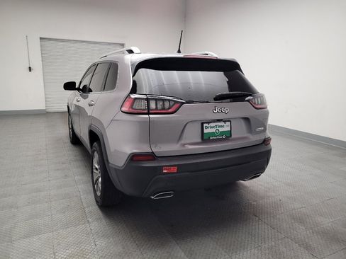 Used 2019 Jeep Cherokee Latitude Plus w/ Comfort/Convenience Group FWD image 6