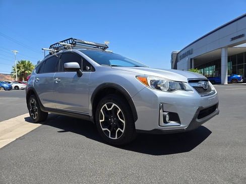 Used 2016 Subaru Crosstrek 2.0i Premium AWD/4WD image 2