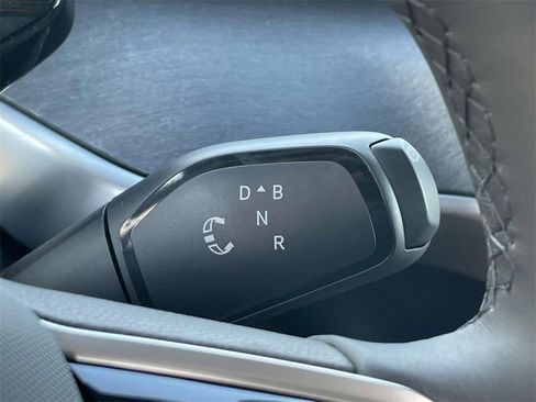 New 2025 Volkswagen ID. Buzz Pro S image 23