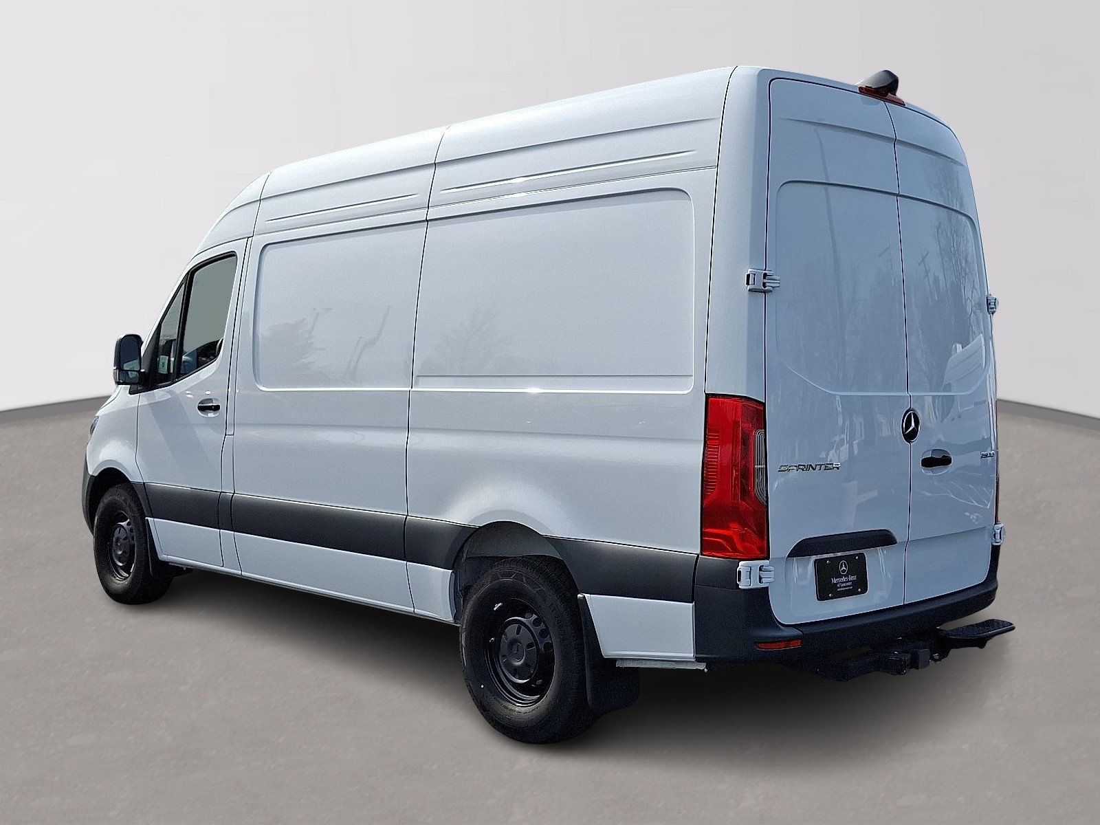 Used 2024 Mercedes-Benz Sprinter 2500 image 6