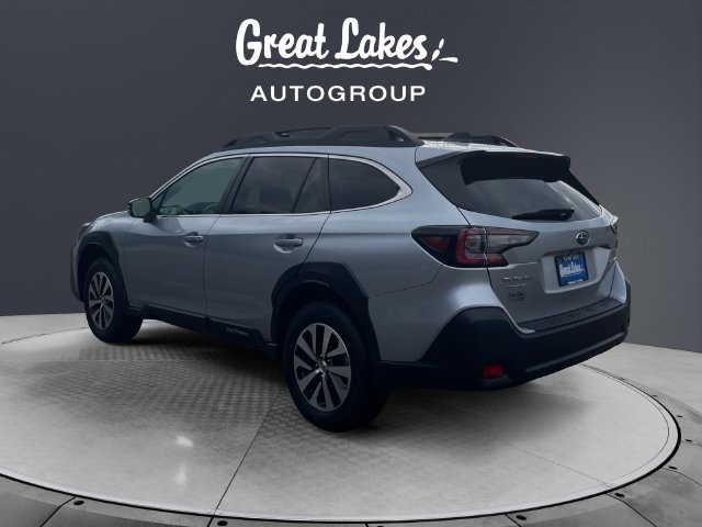 Certified 2025 Subaru Outback Premium AWD/4WD image 3
