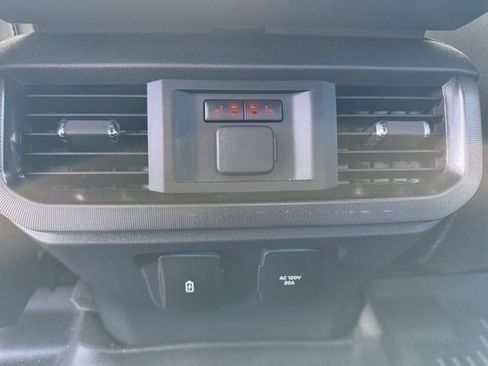 Used 2021 Ford F150 Platinum w/ Trailer Tow Package image 22