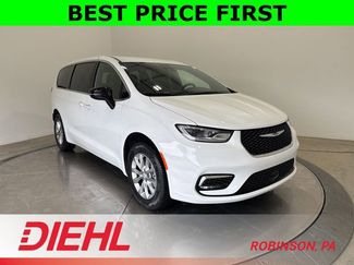 New 2026 Chrysler Pacifica Select video 1