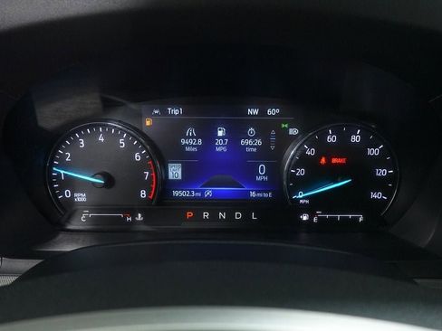 Used 2024 Ford Explorer XLT w/ Equipment Group 202A AWD/4WD image 17