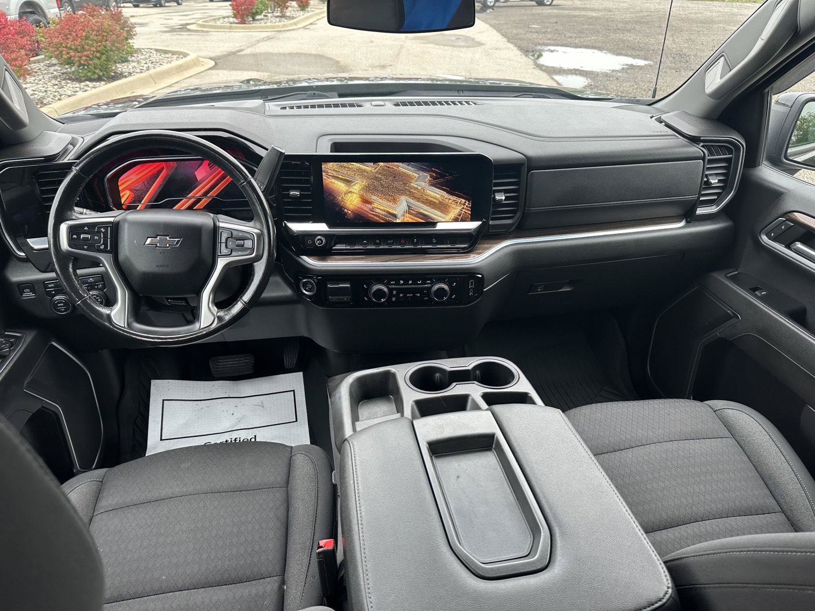 Used 2022 Chevrolet Silverado 1500 RST AWD/4WD image 17