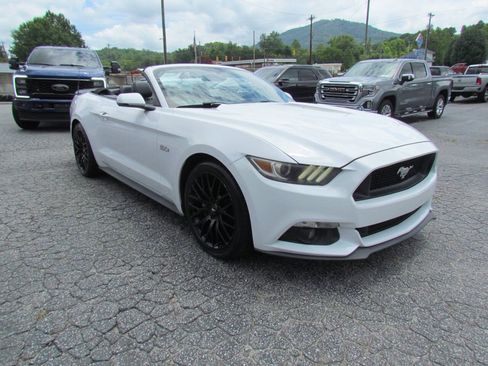 Used 2017 Ford Mustang GT Premium RWD image 4
