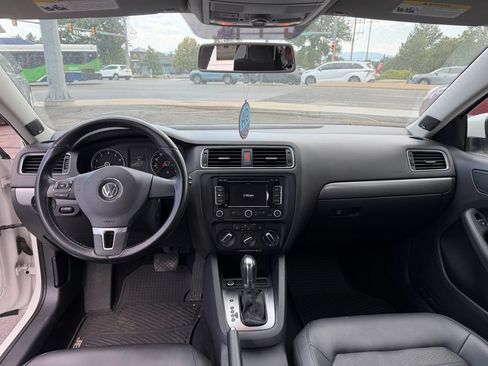 Used 2013 Volkswagen Jetta SEL FWD image 13