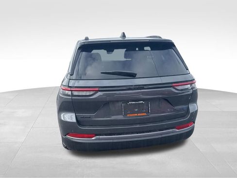 New 2026 Jeep Grand Cherokee Laredo image 4