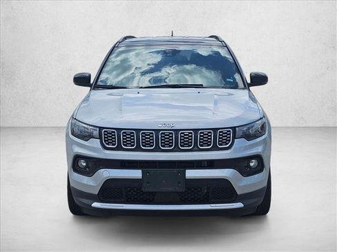 Used 2024 Jeep Compass Limited AWD/4WD image 2