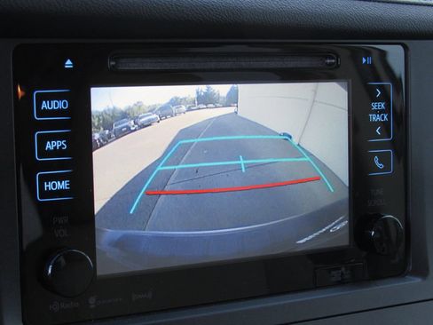 Used 2016 Toyota Sienna XLE w/ XLE Navigation Package FWD image 37
