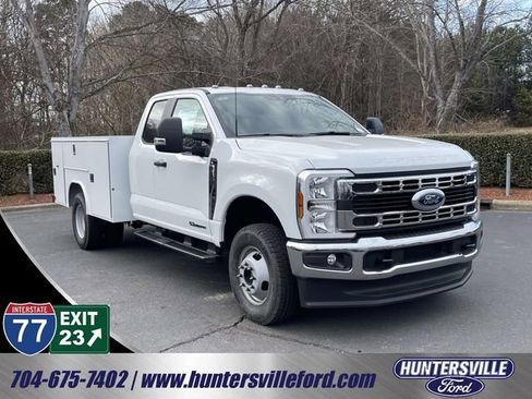 New 2026 Ford F350 XL w/ XL Chrome Package image 1