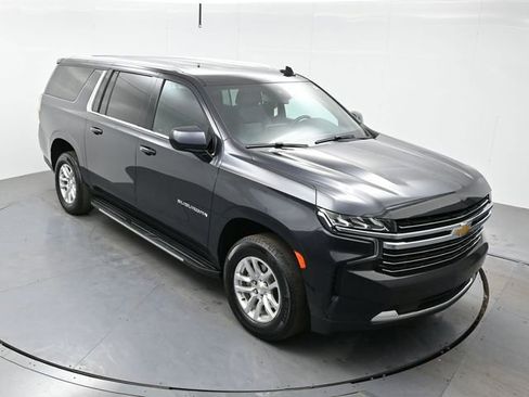 Used 2024 Chevrolet Suburban LT image 35